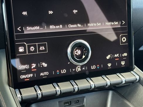 New 2026 GMC Terrain AT4 w/ Technology Package II AWD/4WD image 22