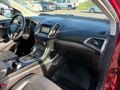 Used 2017 Ford Edge SEL w/ Equipment Group 201A AWD/4WD image 18