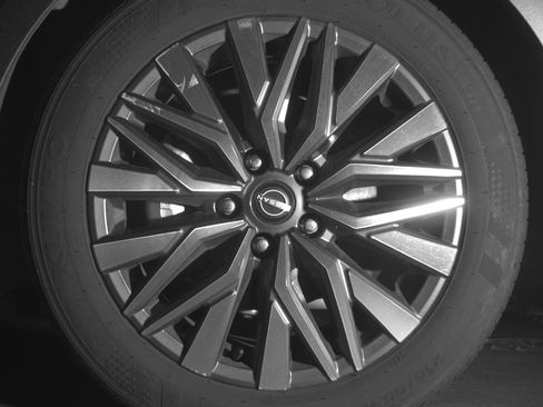 Used 2025 Nissan Altima 2.5 SV image 12