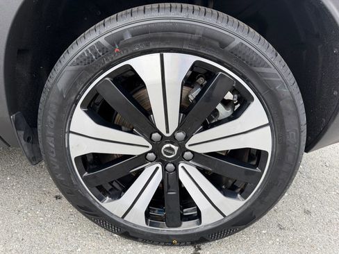 Used 2023 Volvo XC40 Recharge Plus w/ Protection Package Premier AWD/4WD image 49