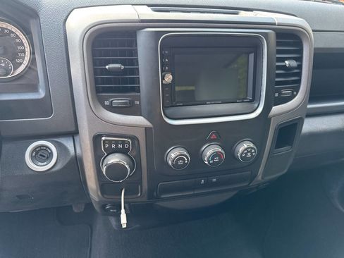 Used 2015 RAM 1500 Express RWD image 21