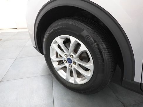 Used 2020 Ford Escape SE image 30