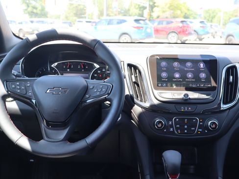 Used 2024 Chevrolet Equinox RS FWD image 13