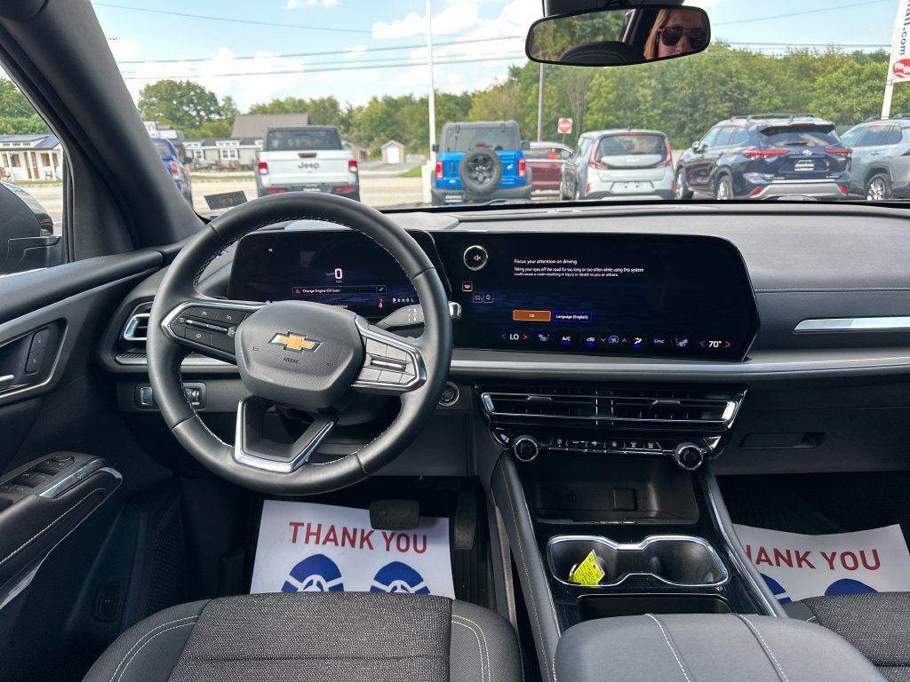 Used 2025 Chevrolet Traverse LT w/ LPO, Floor Liner Package FWD image 18