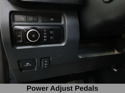 Used 2023 Ford F350 Lariat w/ FX4 Off-Road Package AWD/4WD image 35