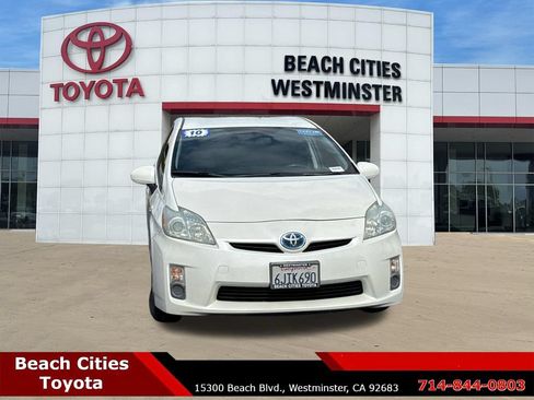 Used 2010 Toyota Prius Two FWD image 3