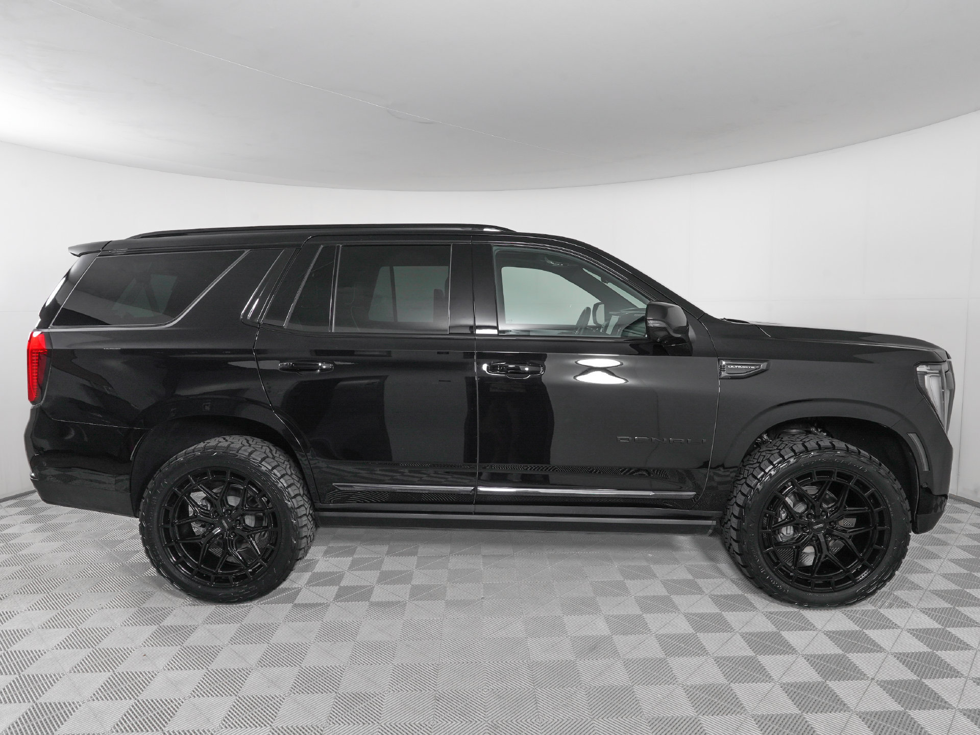 Used 2026 GMC Yukon Denali Ultimate AWD/4WD image 5
