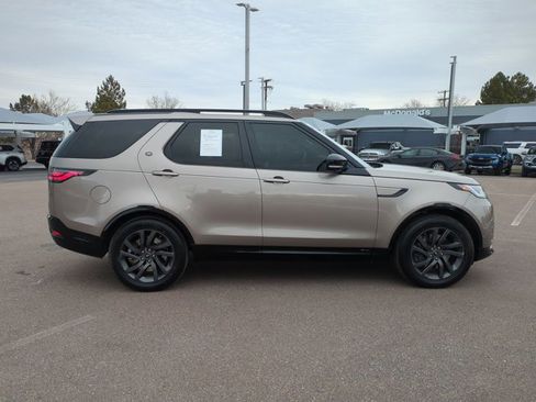 Used 2021 Land Rover Discovery S R-Dynamic image 4