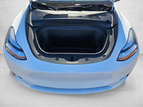 Used 2021 Tesla Model Y Long Range image 22