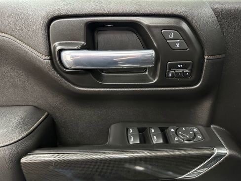 Used 2021 GMC Sierra 1500 AT4 w/ AT4 Premium Package AWD/4WD image 18