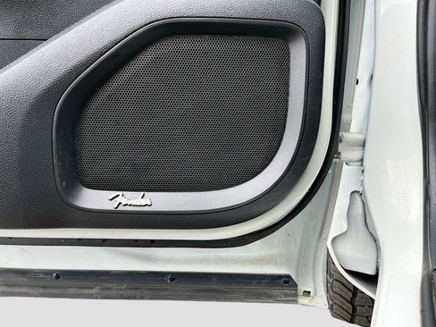 Used 2023 Nissan Titan PRO-4X image 19