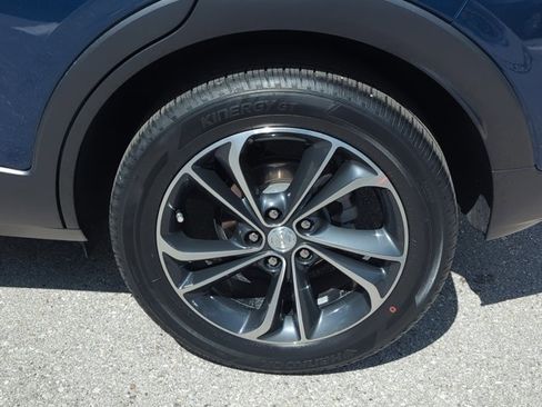 Used 2020 Buick Encore GX Essence w/ Advanced Technology Package image 9