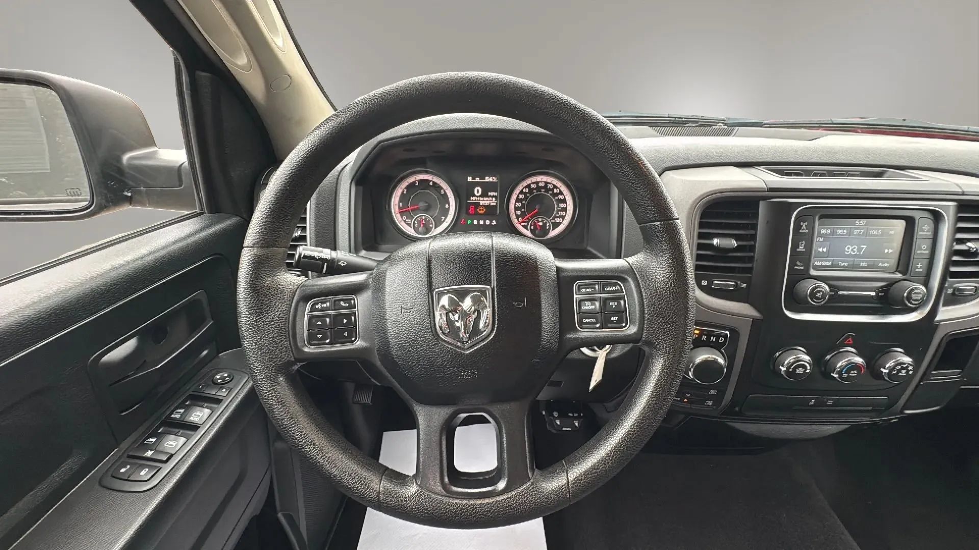 Used 2017 RAM 1500 Express w/ Express Value Package AWD/4WD image 24