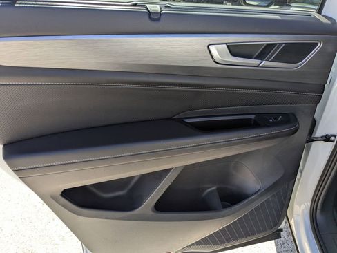 Used 2025 Volkswagen Atlas Cross Sport SE image 24