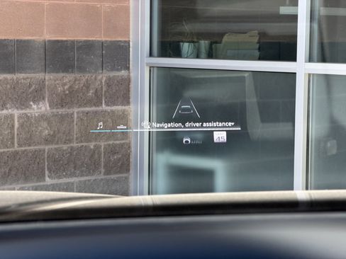 Used 2025 Audi Q5 Premium Plus w/ Premium Plus image 19