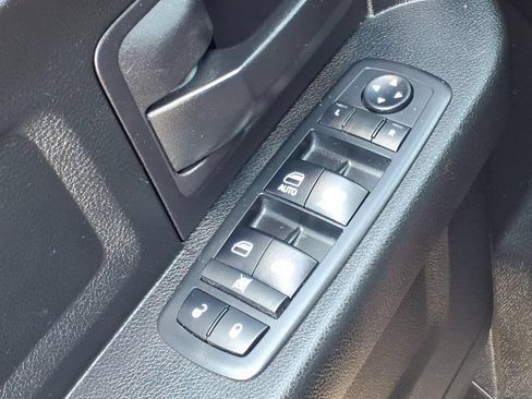 Used 2018 RAM 1500 Express w/ Express Value Package AWD/4WD image 17