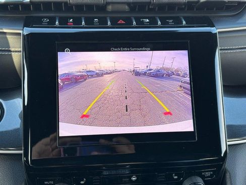 Used 2023 Jeep Grand Cherokee L Laredo image 23