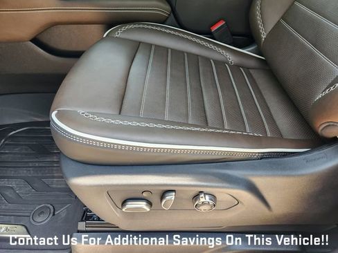 New 2026 GMC Yukon Denali Ultimate w/ LPO, Floor Liner Package AWD/4WD image 19