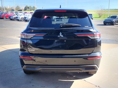 New 2026 Mitsubishi Outlander ES AWD/4WD image 16