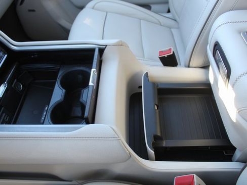 Used 2021 GMC Yukon Denali w/ Advanced Technology Package image 45