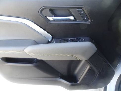 Used 2023 Chevrolet Colorado ZR2 AWD/4WD image 8