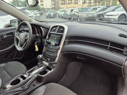 Used 2015 Chevrolet Malibu LT FWD image 29