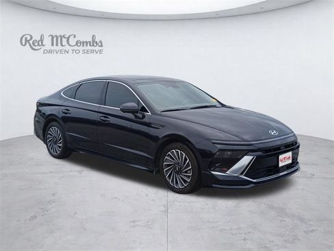 Certified 2025 Hyundai Sonata Limited FWD image 10