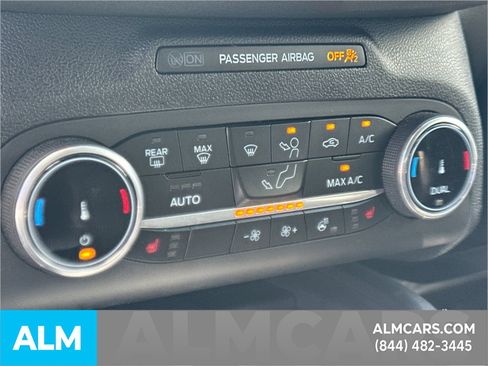 Certified 2025 Ford Escape ST-Line Select AWD/4WD image 34