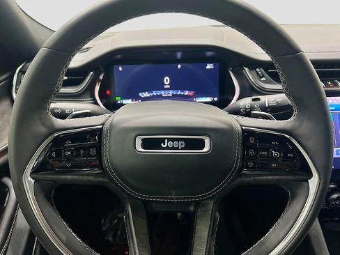 Used 2023 Jeep Grand Cherokee Overland image 27