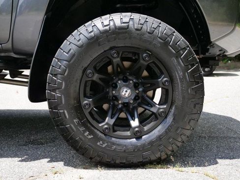 Used 2014 Toyota Tacoma PreRunner w/ SR5 Package RWD image 7