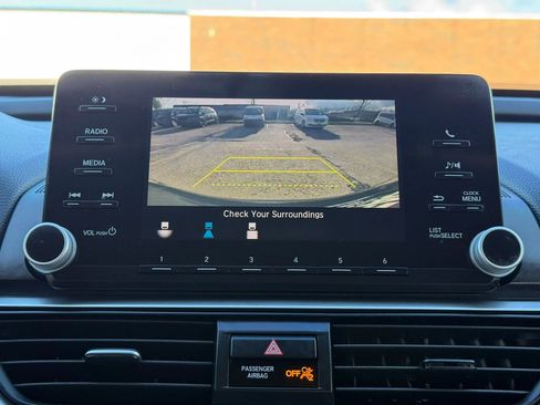 Used 2018 Honda Accord LX image 33
