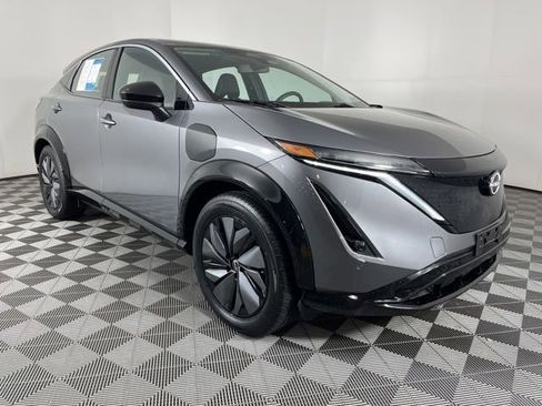 Used 2023 Nissan Ariya FWD image 2
