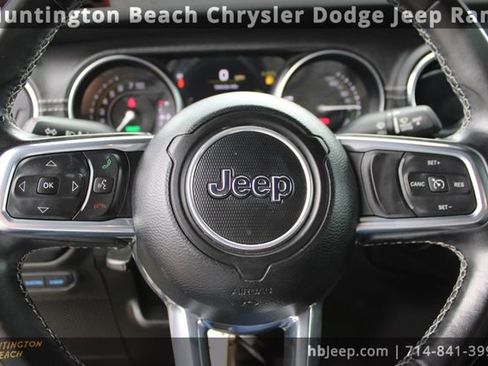 Used 2022 Jeep Wrangler Unlimited Sahara image 17