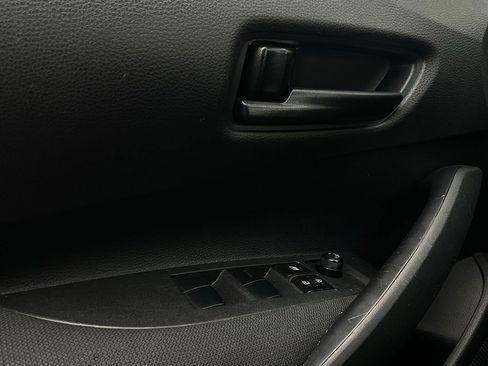 Used 2025 Toyota Corolla LE image 19