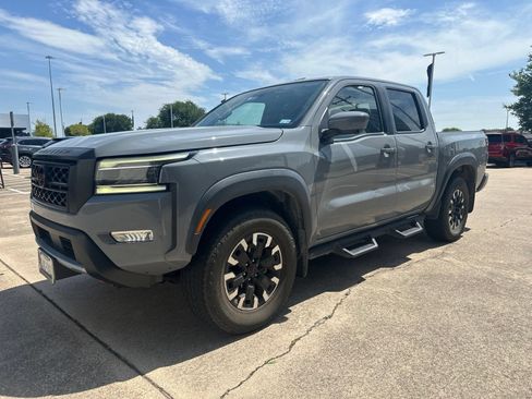 Used 2023 Nissan Frontier PRO-4X w/ Pro Convenience Package AWD/4WD image 3