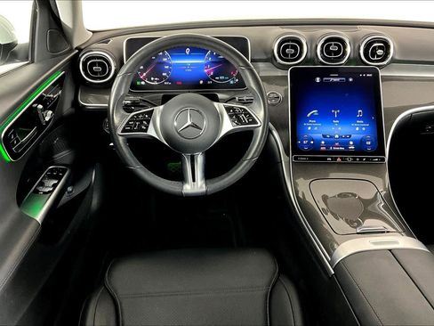 Used 2022 Mercedes-Benz C 300 Sedan image 5