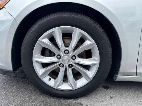 Used 2019 Chevrolet Malibu LT FWD image 26