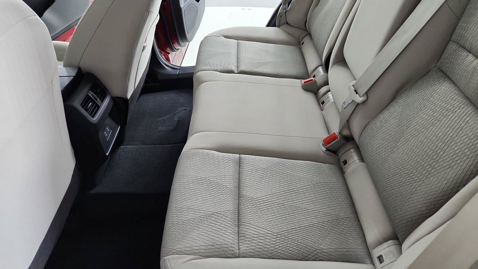 Used 2025 Nissan Rogue SV AWD/4WD image 22