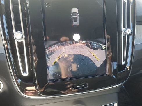 New 2026 Volvo XC40 B4 Core image 10