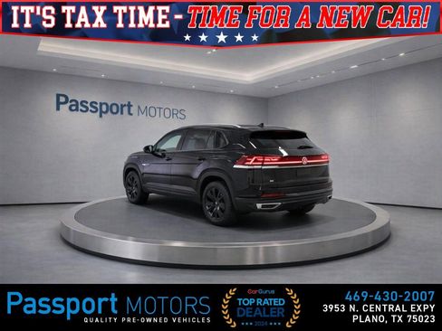Used 2024 Volkswagen Atlas Cross Sport SE image 4
