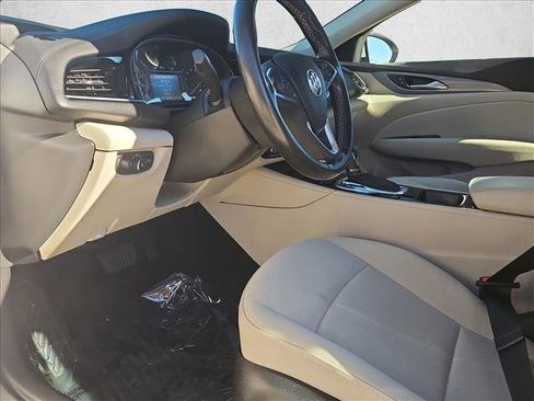 Used 2018 Buick Regal Preferred w/ Sights and Sounds Package image 10