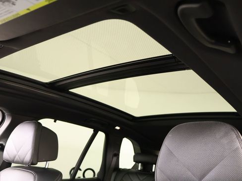 Used 2024 BMW X5 xDrive40i w/ Executive Package image 16