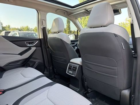 Used 2024 Subaru Forester Premium AWD/4WD image 16