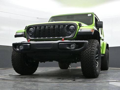 Used 2025 Jeep Wrangler Unlimited Rubicon AWD/4WD image 44