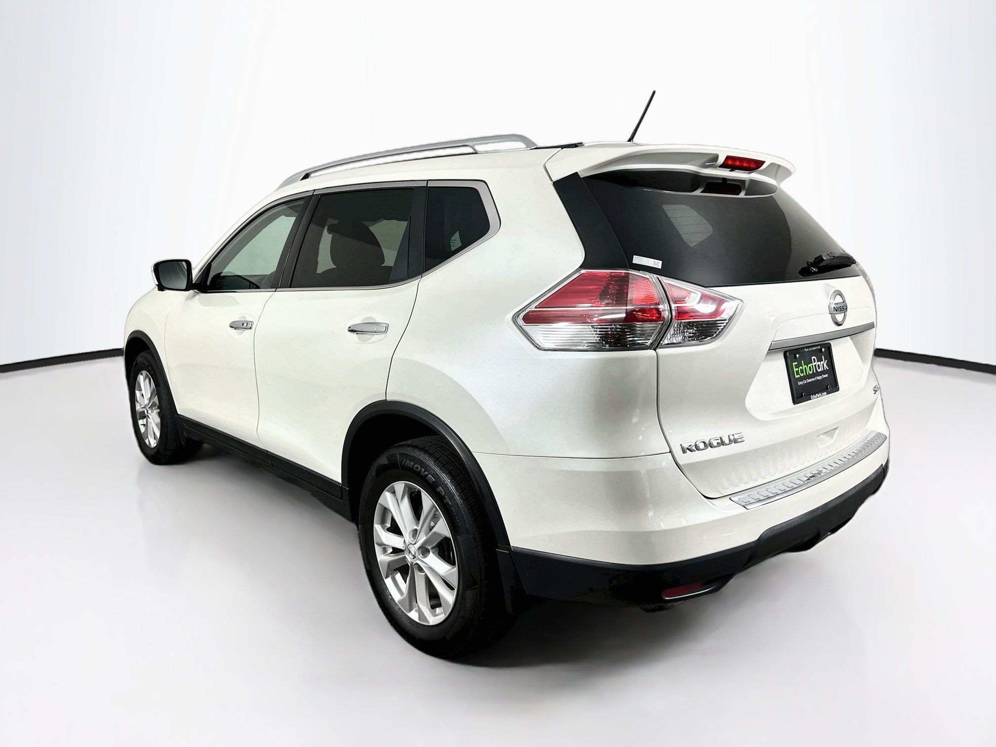 Used 2016 Nissan Rogue SV w/ SV Premium Package AWD/4WD image 5