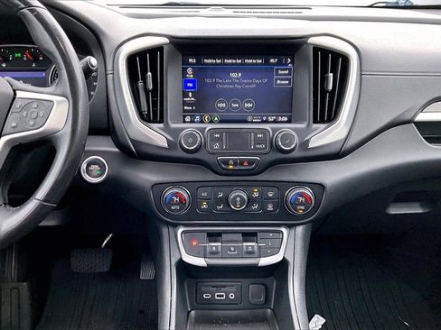 Used 2022 GMC Terrain SLT w/ Infotainment Package II image 12