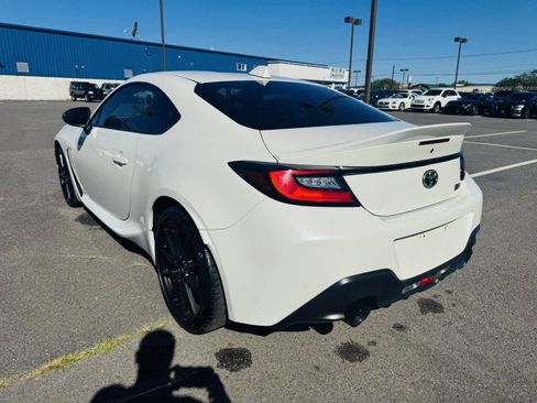 Used 2022 Toyota GR86 Premium w/ ALL Weather Mat Package (TMS) image 6