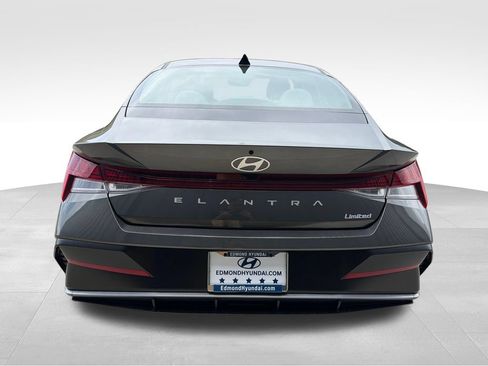 New 2026 Hyundai Elantra Limited FWD image 5