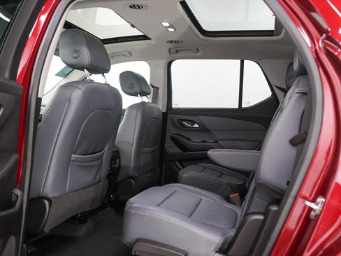 Used 2018 Chevrolet Traverse Premier AWD/4WD image 19