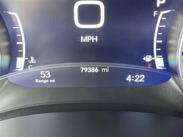 Used 2024 Chrysler Pacifica Touring-L FWD image 3